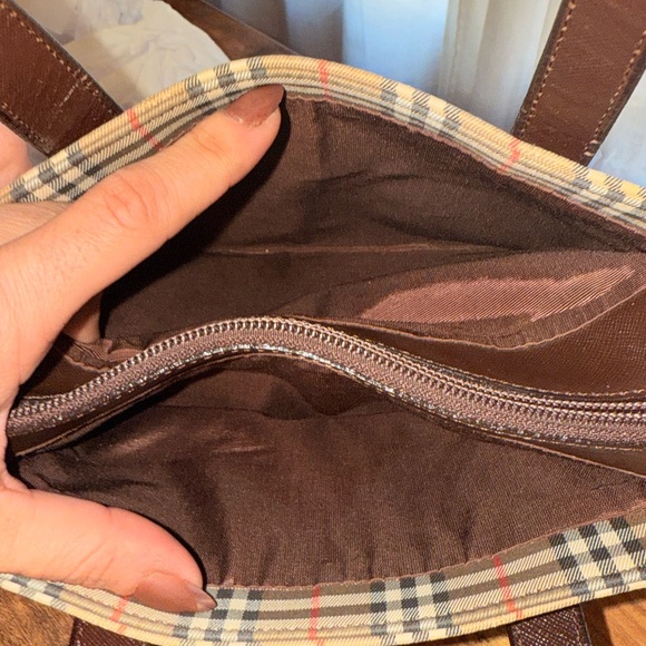 Burberry Checkered Brown and Tan vintage bag and matching wallet! - Picture 6 of 14